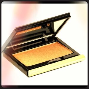 KEVYN AUCOIN Celestial Powder (Color: SUNLIGHT)